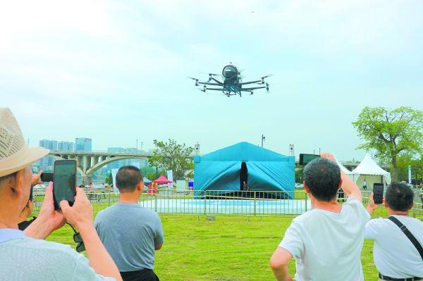 南充：低空經(jīng)濟(jì)“乘勢起飛”