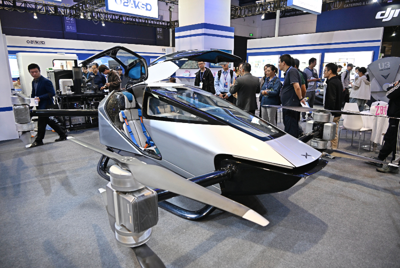 低空經濟帶火飛行汽車 上市公司積極＂落子＂新賽道