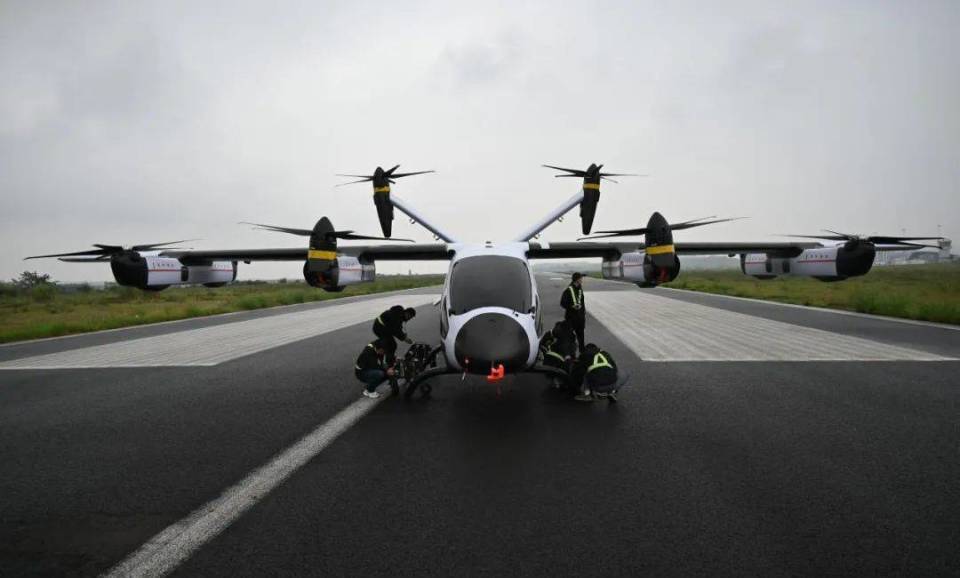 2024低空經濟| 萬億低空經濟蓄勢起飛 成都入選eVTOL