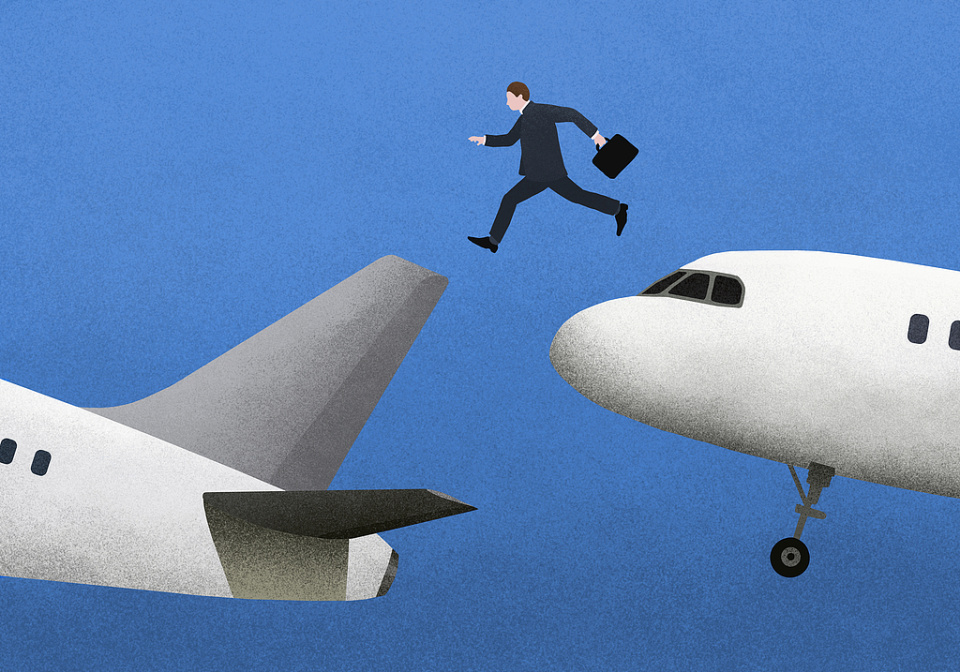 2024：從小籠包“上天”到縣城“賣天”，低空經(jīng)濟(jì)過(guò)熱了嗎