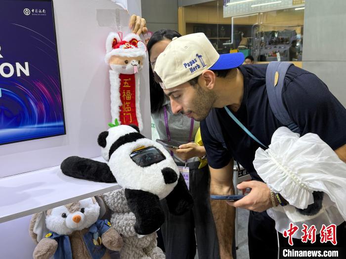 廣交會(huì)觀察：中國(guó)玩具業(yè)創(chuàng)新產(chǎn)品“玩”出新天地