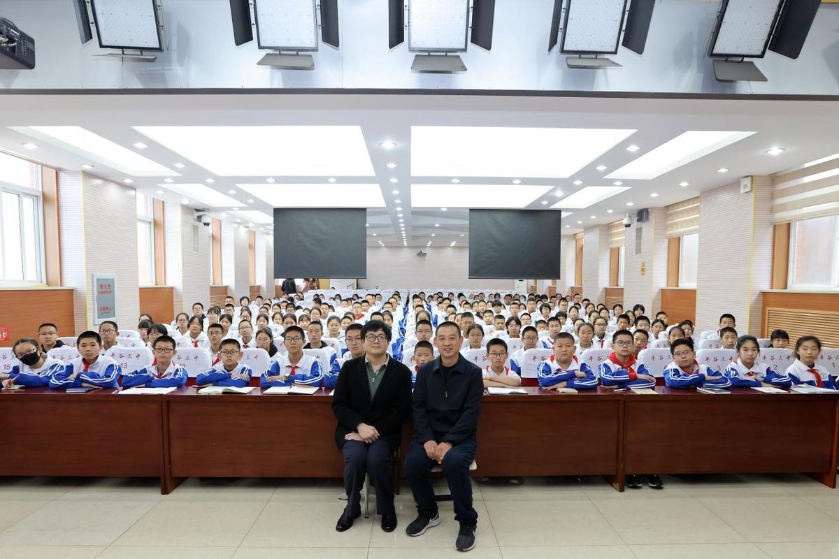 飛諾門陣彰顯民企社會關愛，雙線推進科創發展