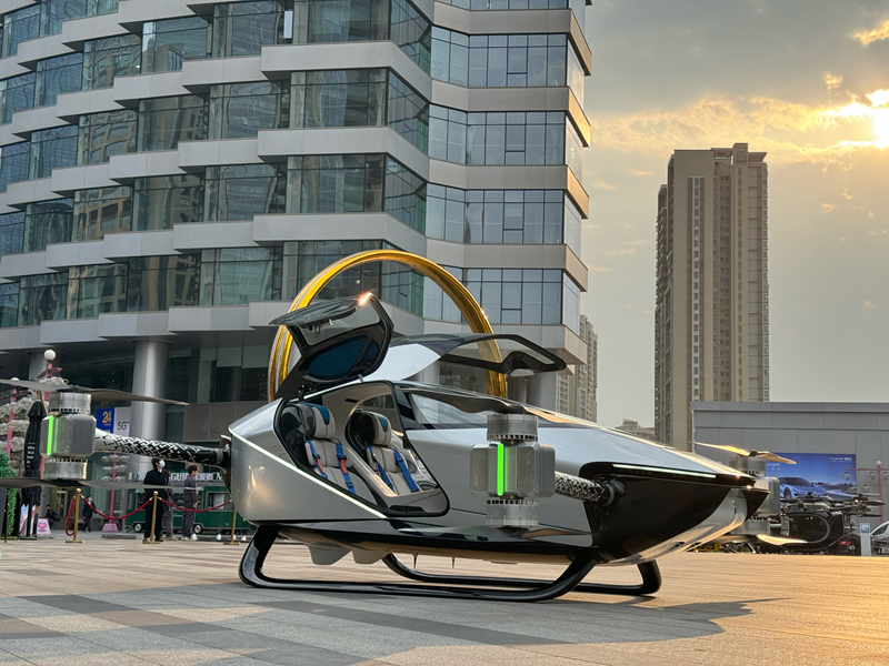 2024低空經(jīng)濟報：飛行汽車拉動低空經(jīng)濟“起飛”