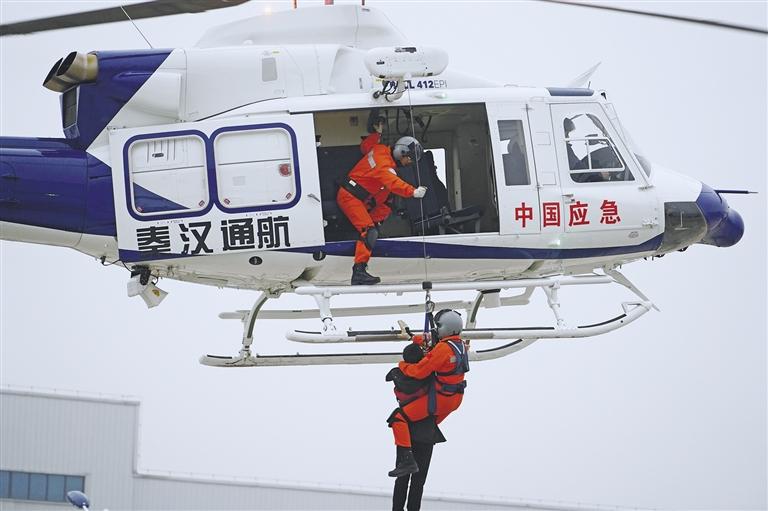 低空： 陜西低空經濟乘風“翱翔”