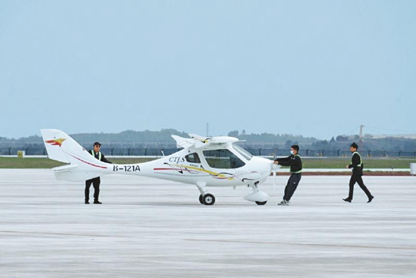 （轉載）300米低空旅游 賞天府之國春光