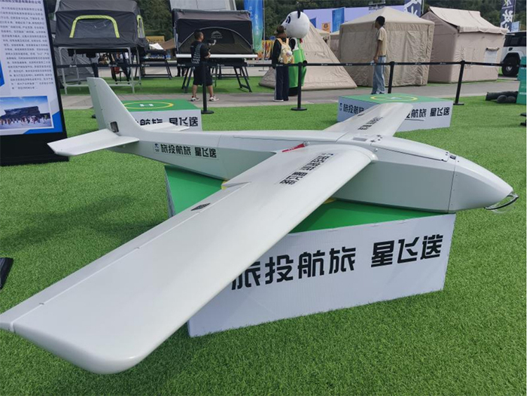 318自駕游全國裝備展銷會引領低空經濟新風尚 多款低空飛行器驚艷亮相