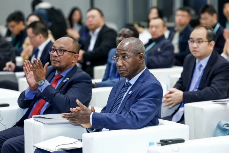 AI時(shí)代，智能交通靠什么打通“任督二脈”？